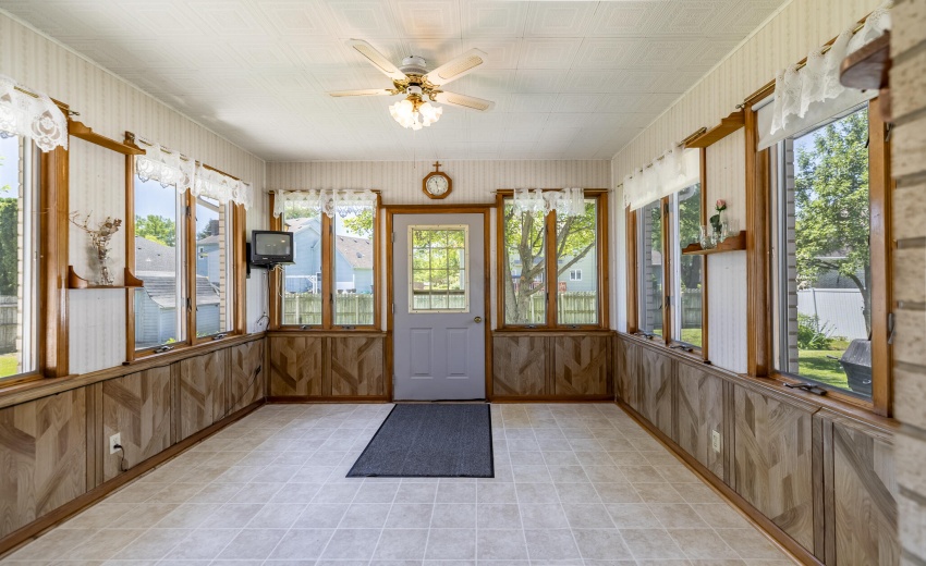 1534 Poplar Ln-21