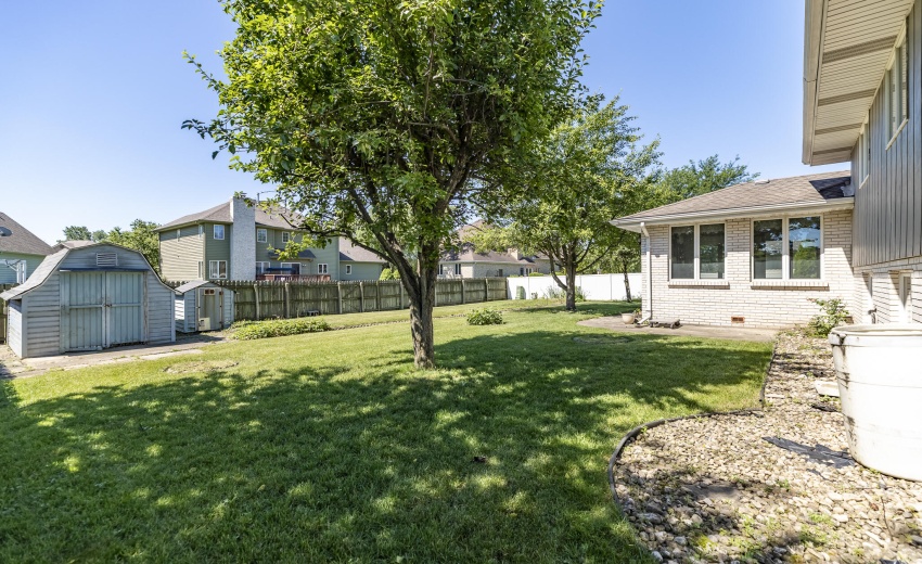 1534 Poplar Ln-10