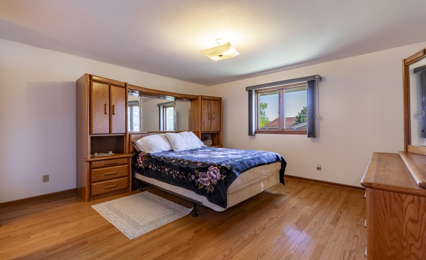 1534 Poplar Ln-24