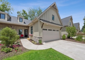 1933 Woodglen Circle, Valparaiso, Indiana, 2 Bedrooms Bedrooms, 6 Rooms Rooms,2 BathroomsBathrooms,Residential,For Sale,Woodglen,NRA841217