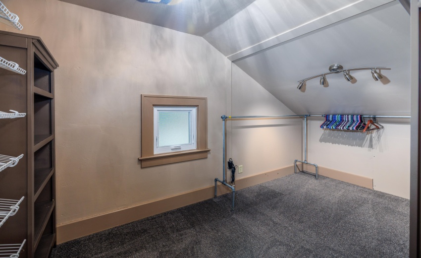 119 N Newton Goodland-32