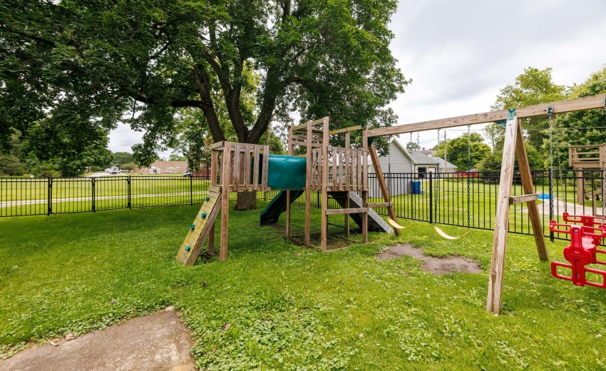 119 N Newton Goodland-34