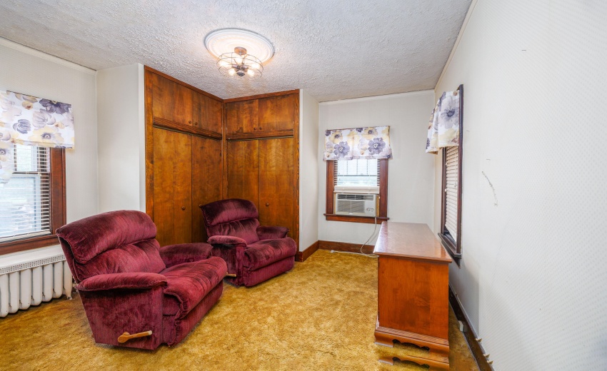 119 N Newton Goodland-17