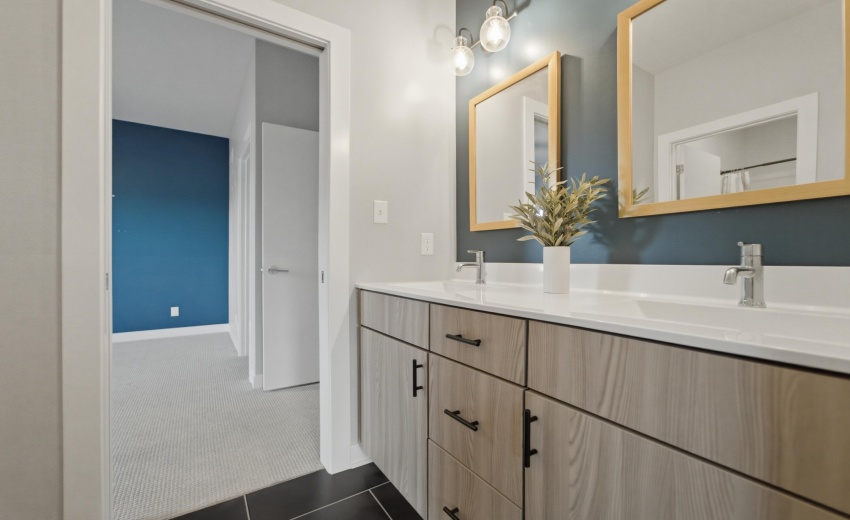 Jack-N-Jill Bath