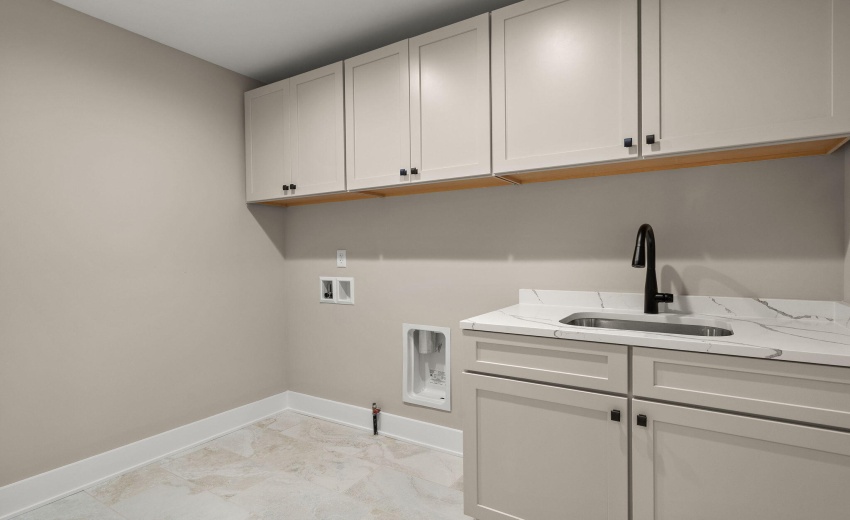 10059 Lilac Cove