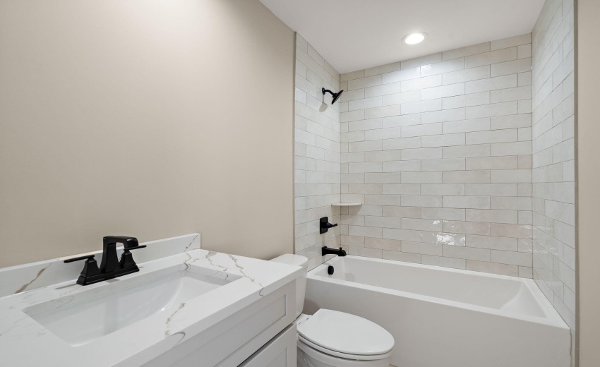 10059 Lilac Cove