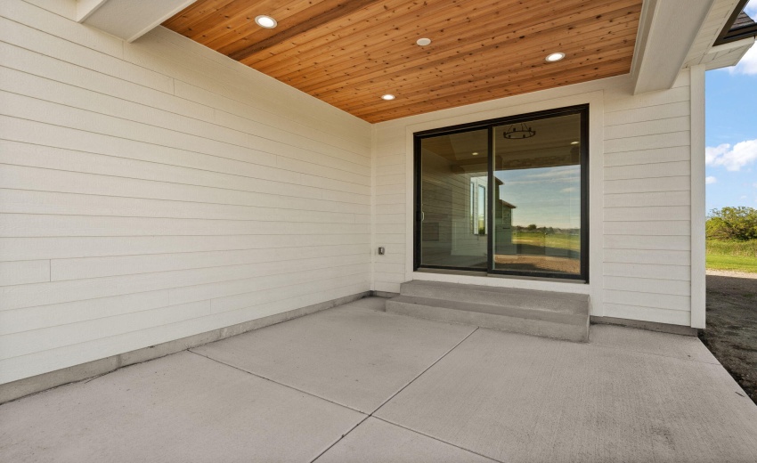 10059 Lilac Cove