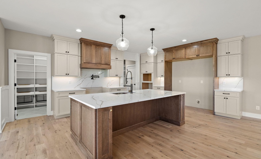 10059 Lilac Cove