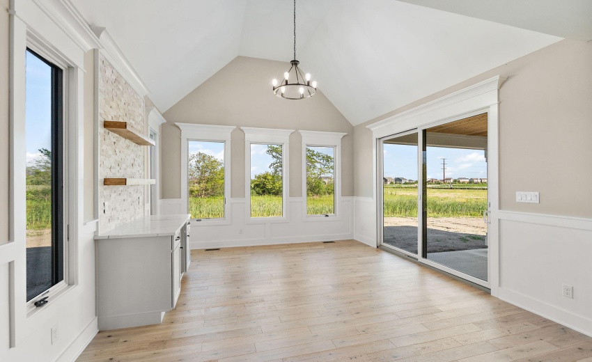 10059 Lilac Cove