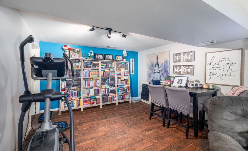 4289 Park Pl Crown Point-26