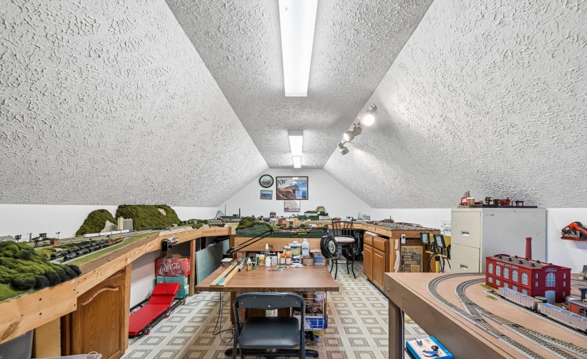 32-web-or-mls-W Private Road 625 N-S2406