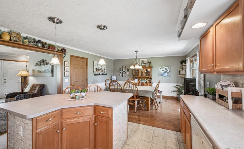 12-web-or-mls-W Private Road 625 N-S2406