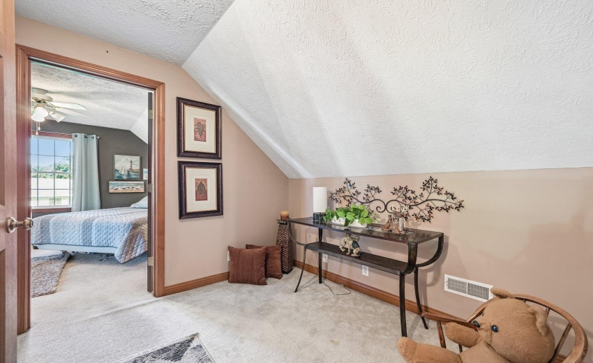 26-web-or-mls-W Private Road 625 N-S2406