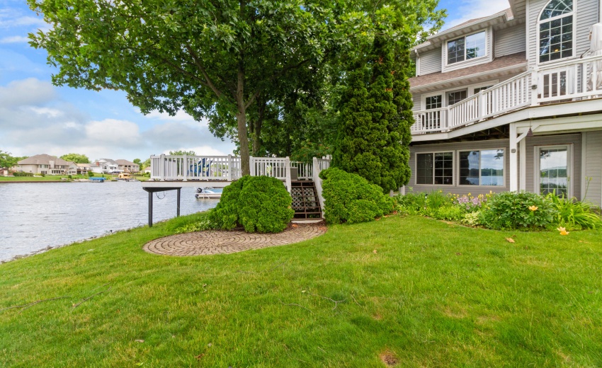 Lake Side Deck