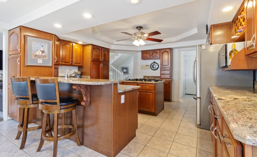 Island Breakfast Bar