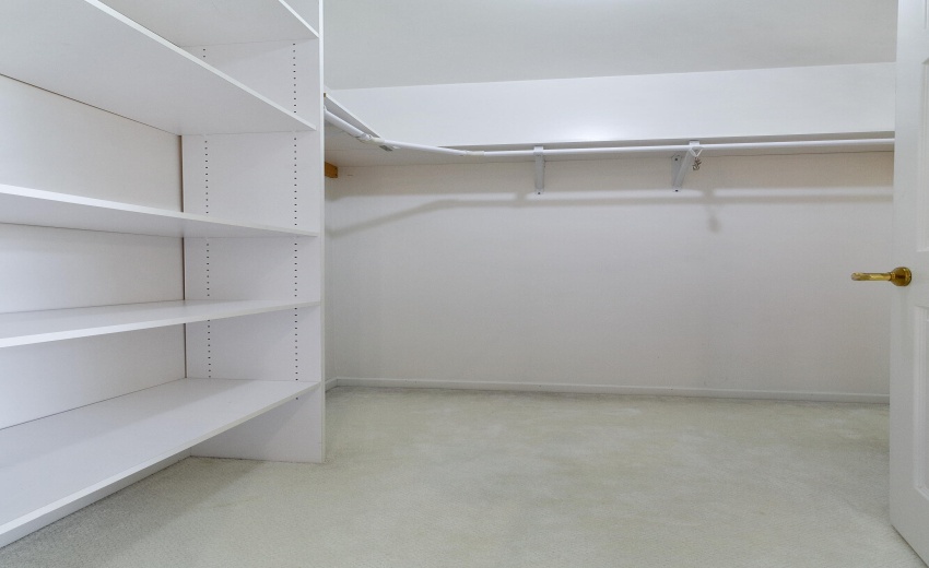 Bedroom 4 Walk in Closet