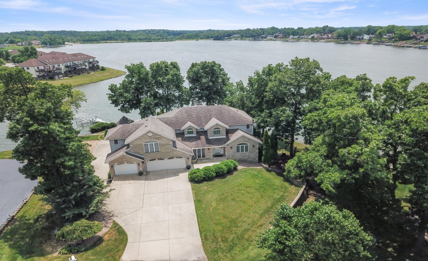 Pennisula Point Lakefront Living