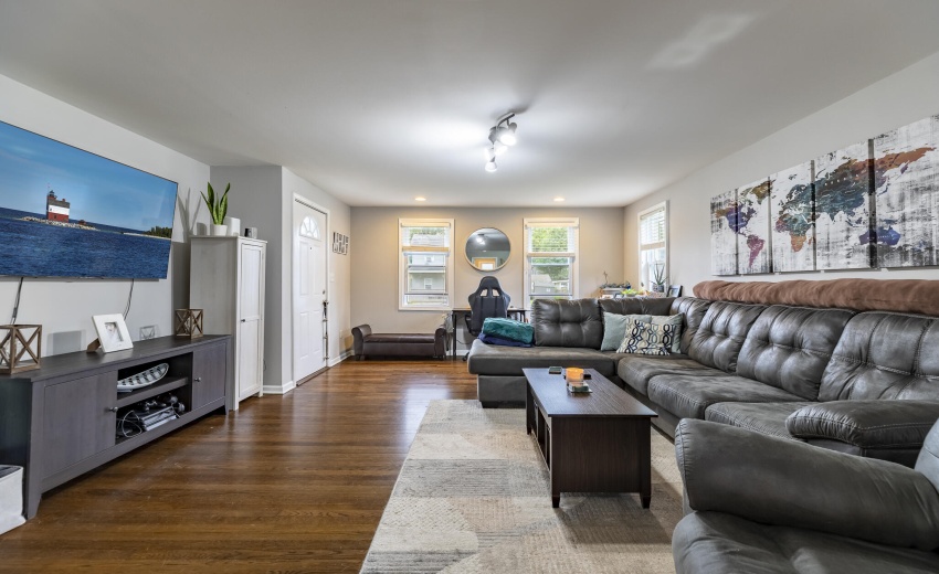 308 E Porter St-16