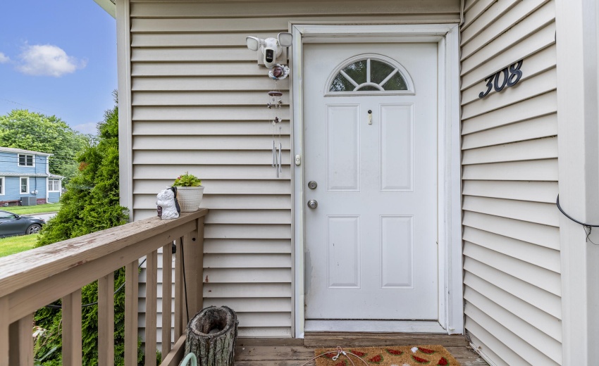 308 E Porter St-13