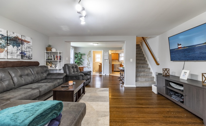 308 E Porter St-15