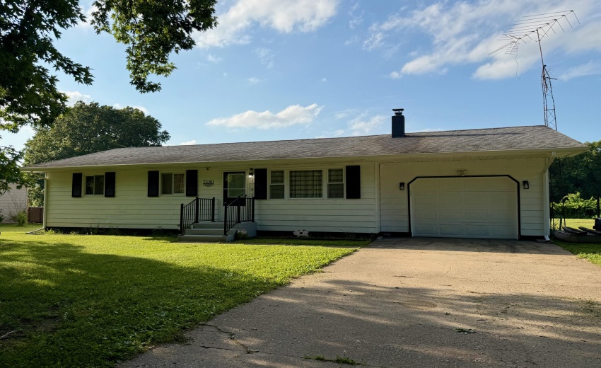 Stasiek 7180 E. 25 N. Knox
