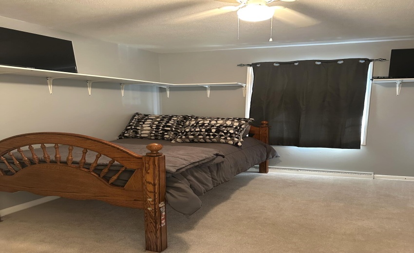 Bedroom - 74th