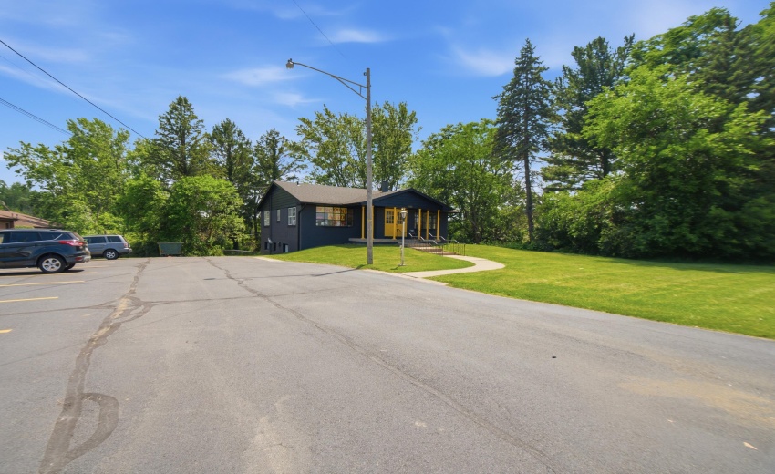 7553E37thAveHobart-BASE_007