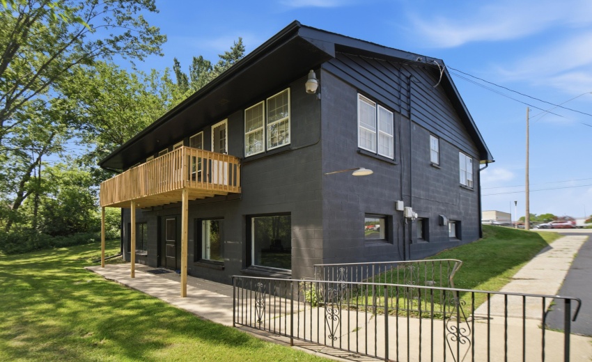 7553E37thAveHobart-BASE_006