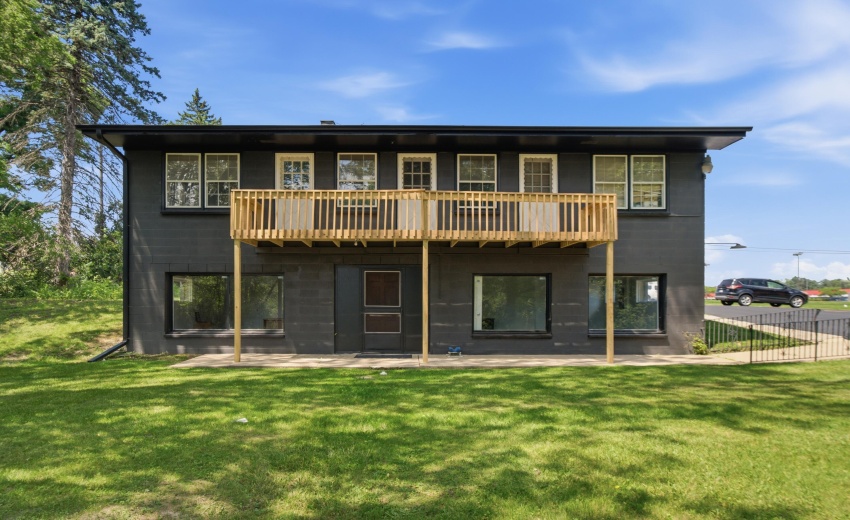 7553E37thAveHobart-BASE_005