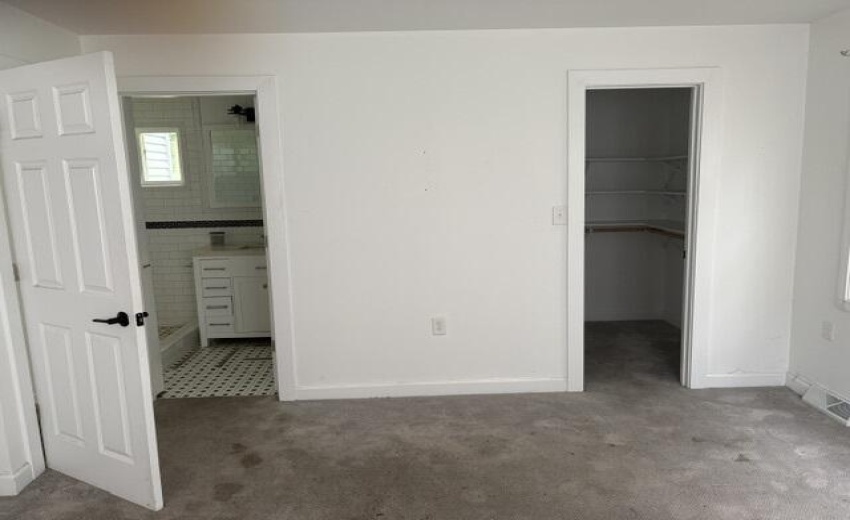 Primary bedroom B