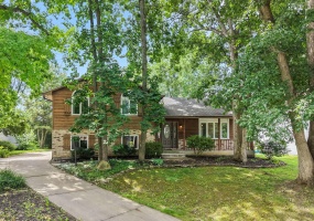 2341 Four Seasons Parkway, Crown Point, Indiana, 4 Bedrooms Bedrooms, 7 Rooms Rooms,4 BathroomsBathrooms,Residential,For Sale,Four Seasons,NRA836705