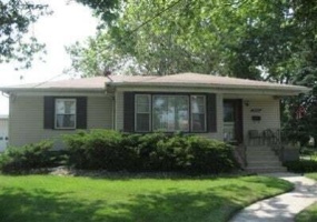 8750 Calumet Avenue, Munster, Indiana, 3 Bedrooms Bedrooms, 8 Rooms Rooms,2 BathroomsBathrooms,Residential Lease,For Sale,Calumet,NRA841685 8750 Calumet Avenue, Munster, Indiana, 3 Bedrooms Bedrooms, 8 Rooms Rooms,2 BathroomsBathrooms,Residential Lease,For Sale,Calumet,NRA841685