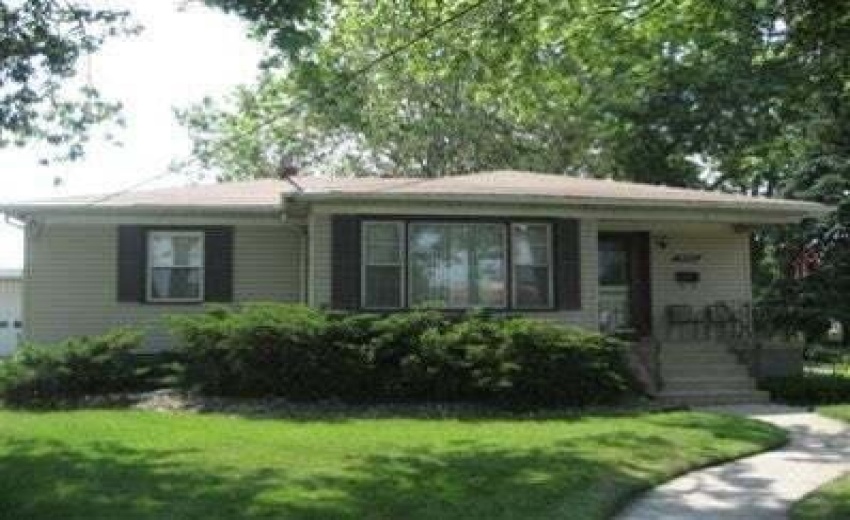 8750 Calumet