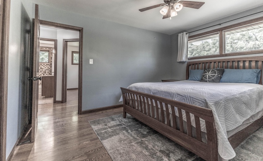 LI1A0166-HDR-2