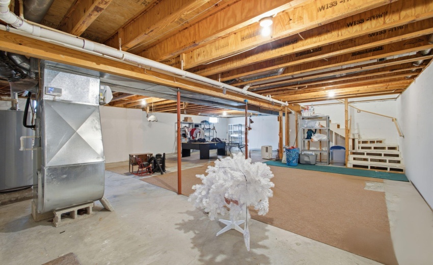 28-web-or-mls-IMG_3787_decluttered