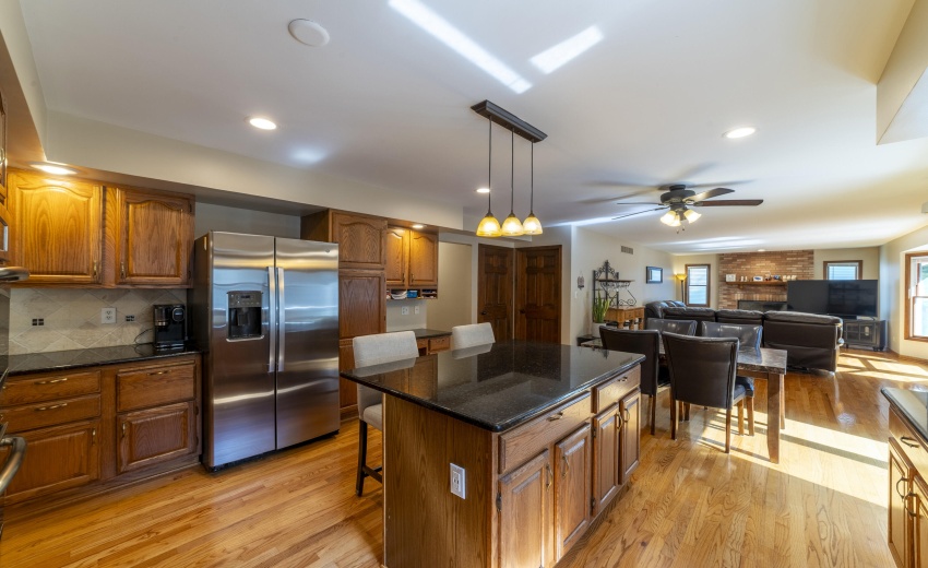 EKitchenGrand0025