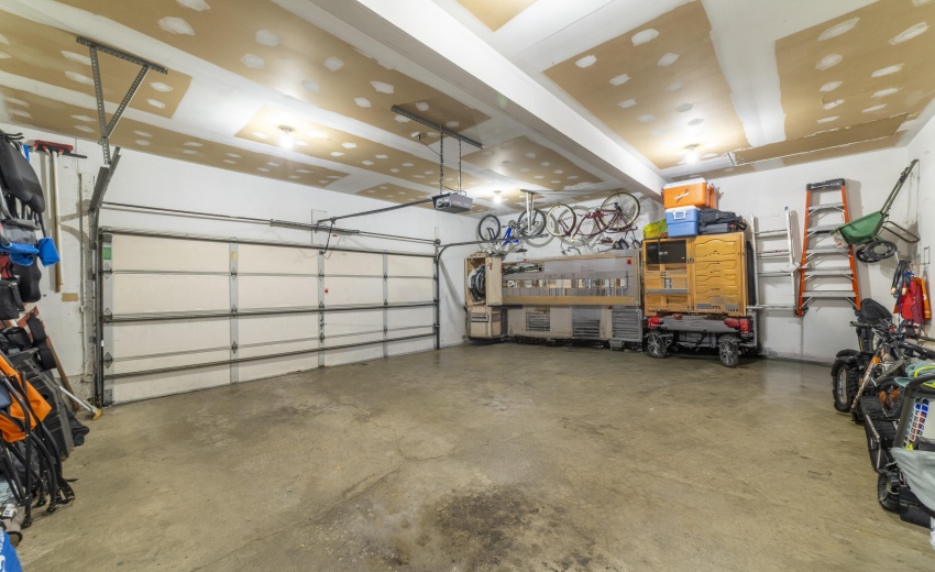 RGarageGrand0031