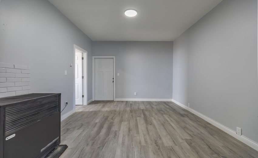 2604 Schrage Ave-20