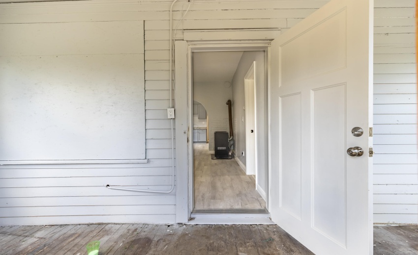 2604 Schrage Ave-18