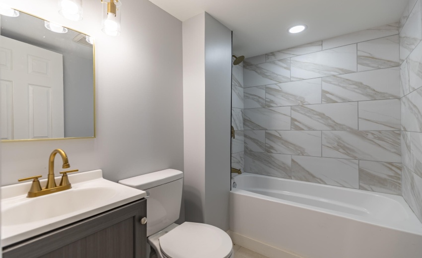 2604 Schrage Ave-12