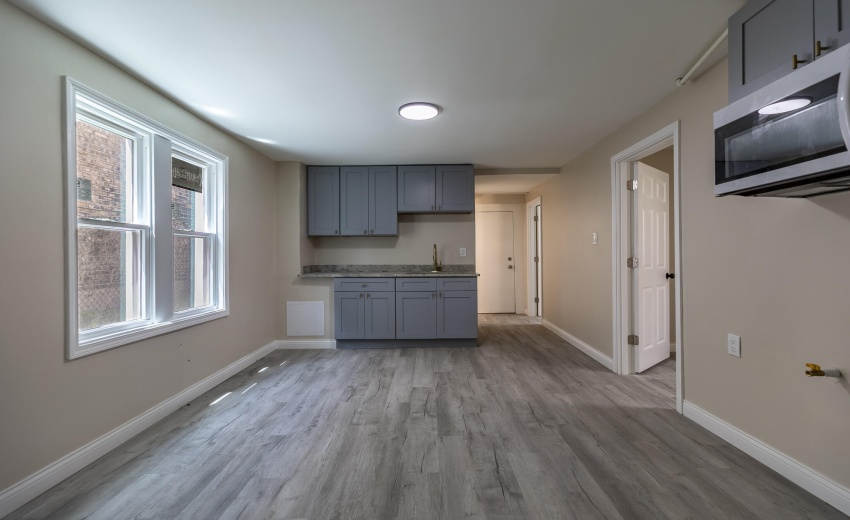 2604 Schrage Ave-9