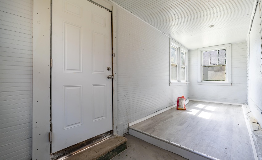 2604 Schrage Ave-6