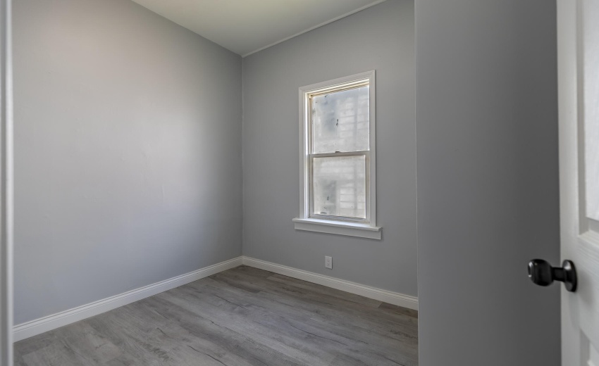 2604 Schrage Ave-29