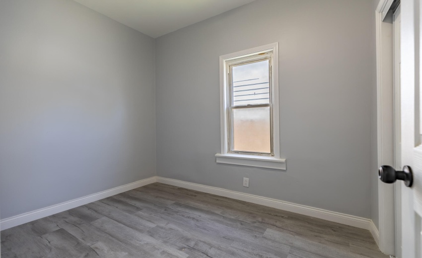 2604 Schrage Ave-28