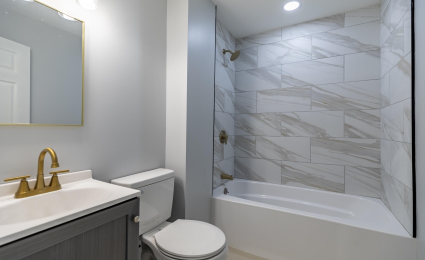 2604 Schrage Ave-25