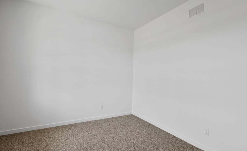 10515BlaineStInt-31