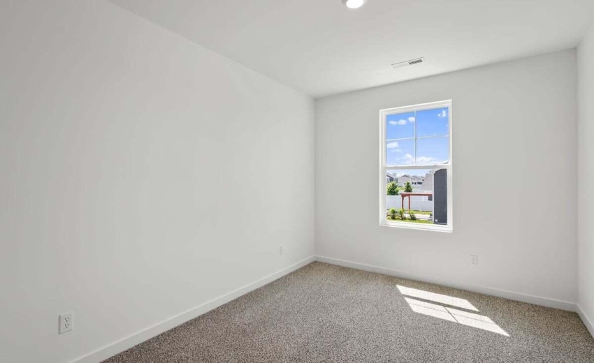 10515BlaineStInt-14