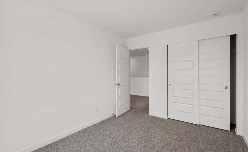 10515BlaineStInt-15