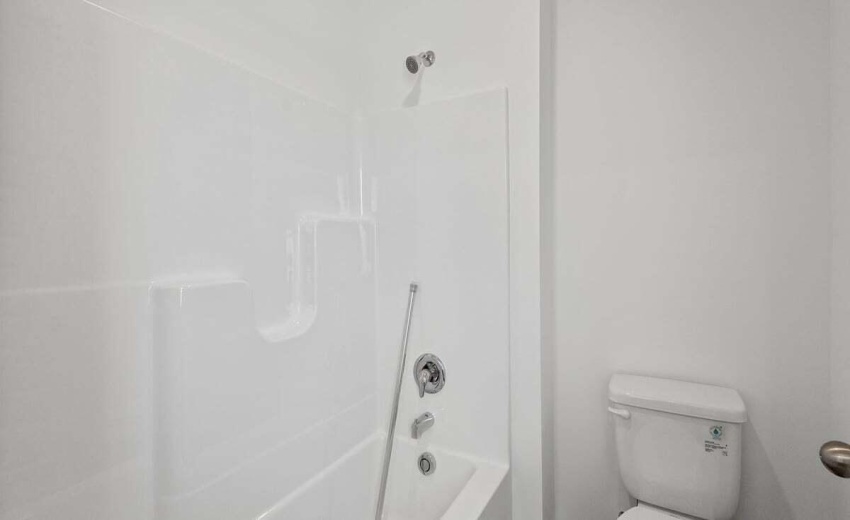 10515BlaineStInt-9