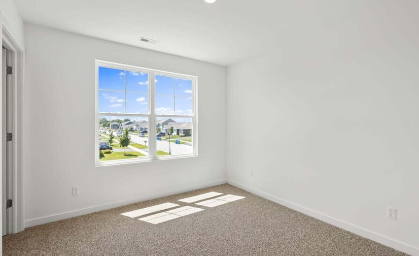 10515BlaineStInt-10